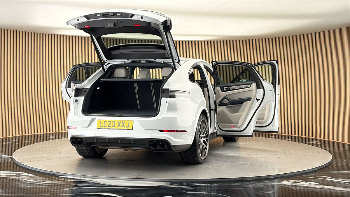 More views of Porsche Cayenne
