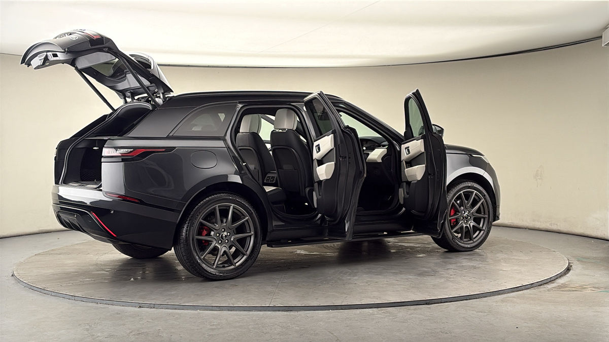 More views of Land Rover Range Rover Velar