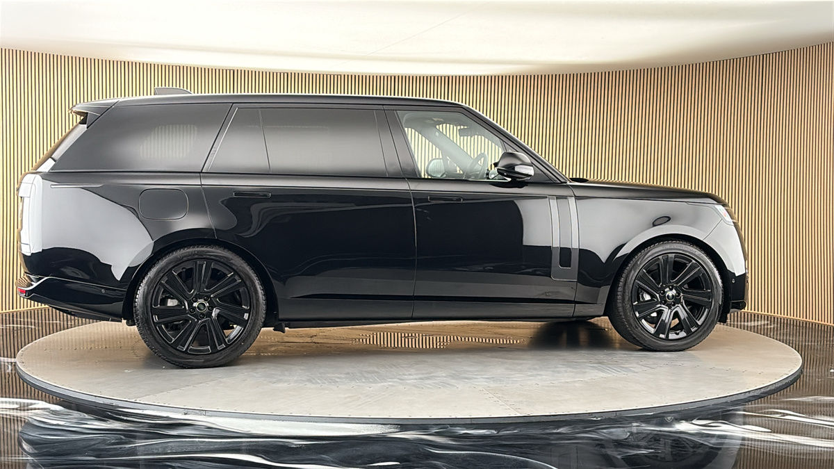 More views of Land Rover Range Rover