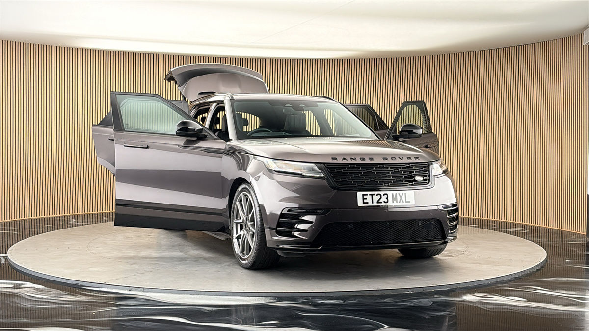 More views of Land Rover Range Rover Velar