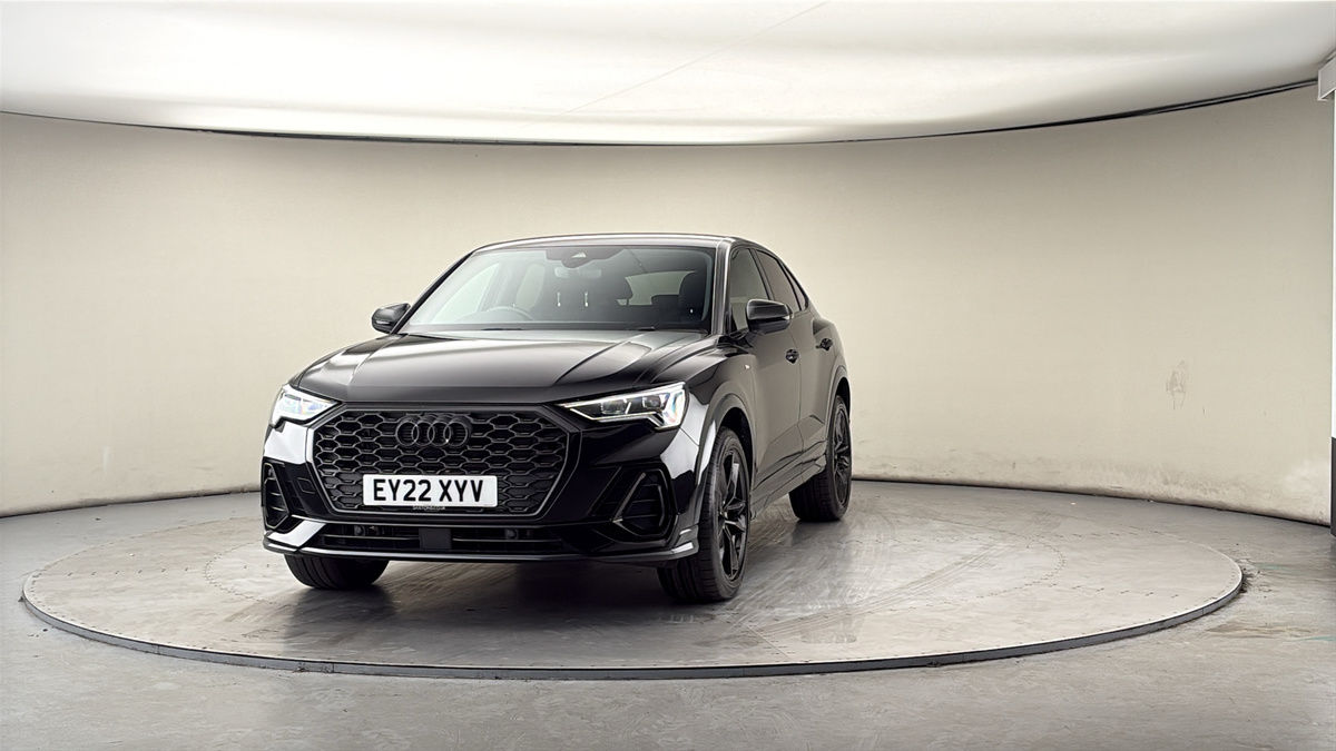 More views of Audi Q3