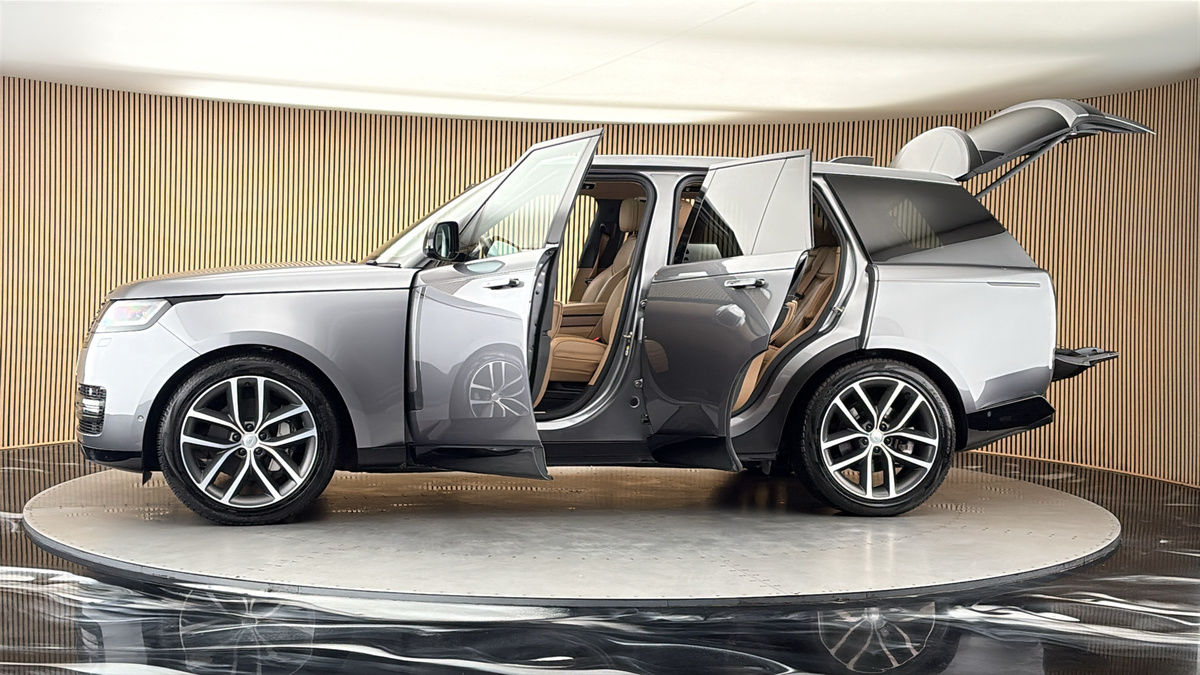 More views of Land Rover Range Rover
