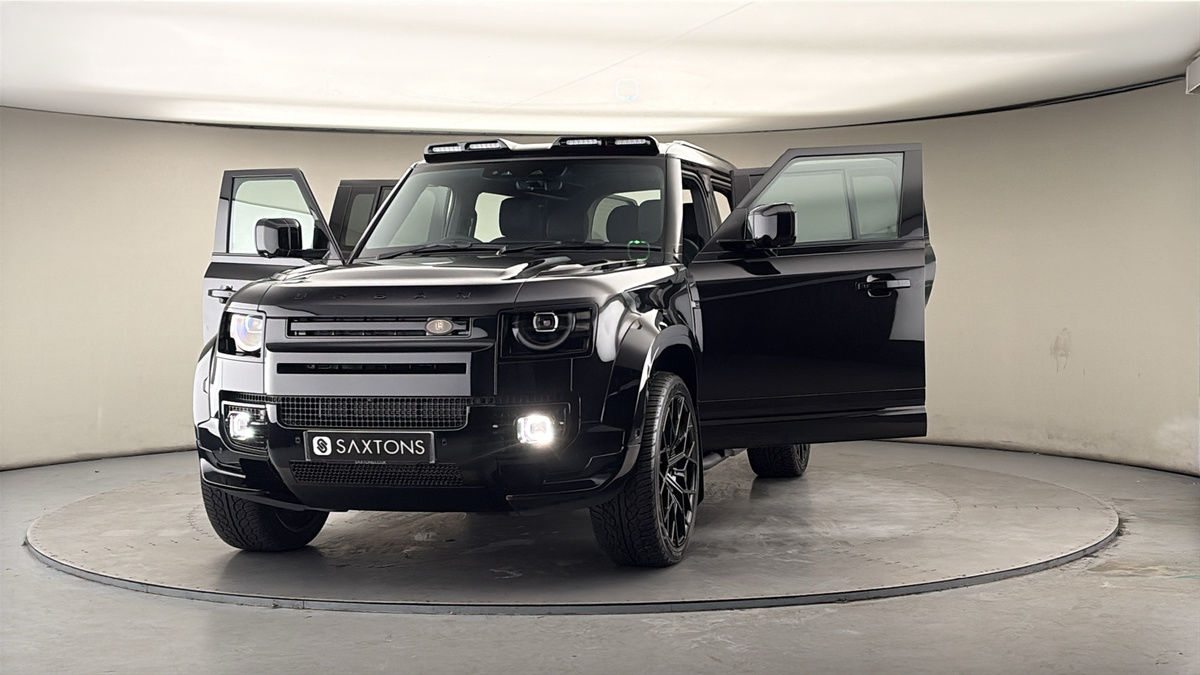 More views of Land Rover Defender 110