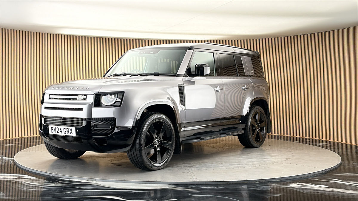 More views of Land Rover Defender 110