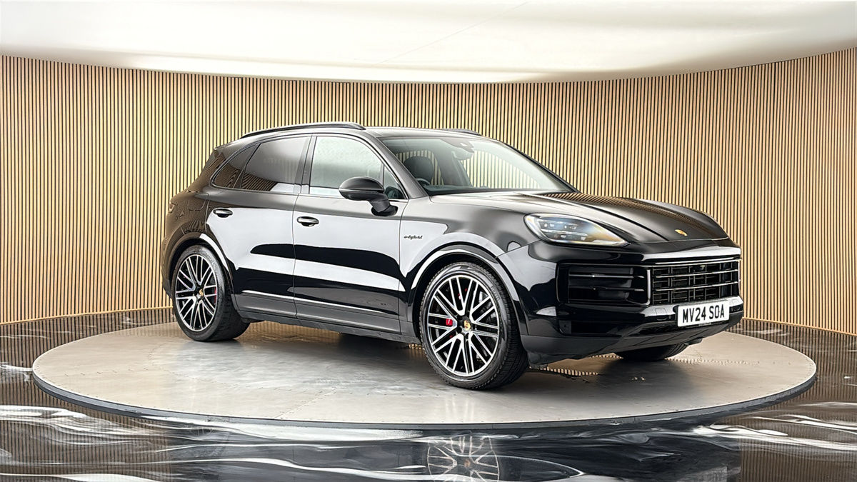 More views of Porsche Cayenne