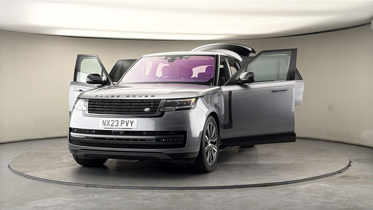 More views of Land Rover Range Rover