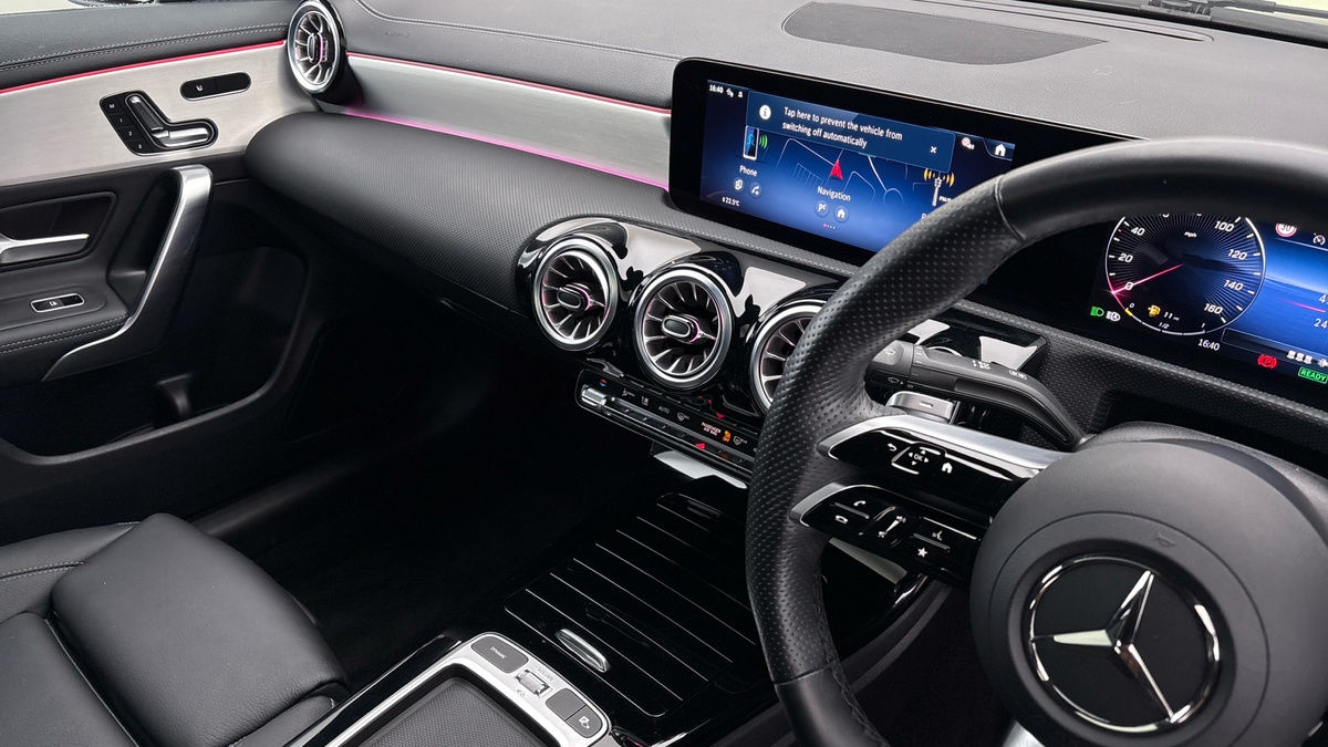 Mercedes-Benz CLA Image 18