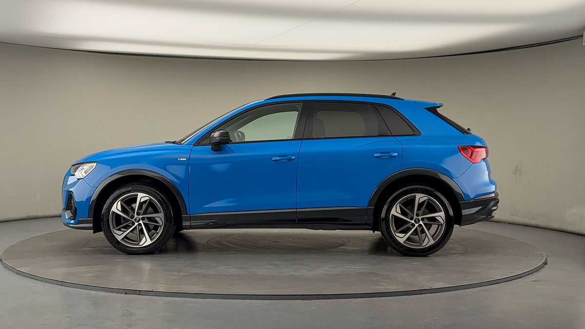 Audi Q3 Image 15