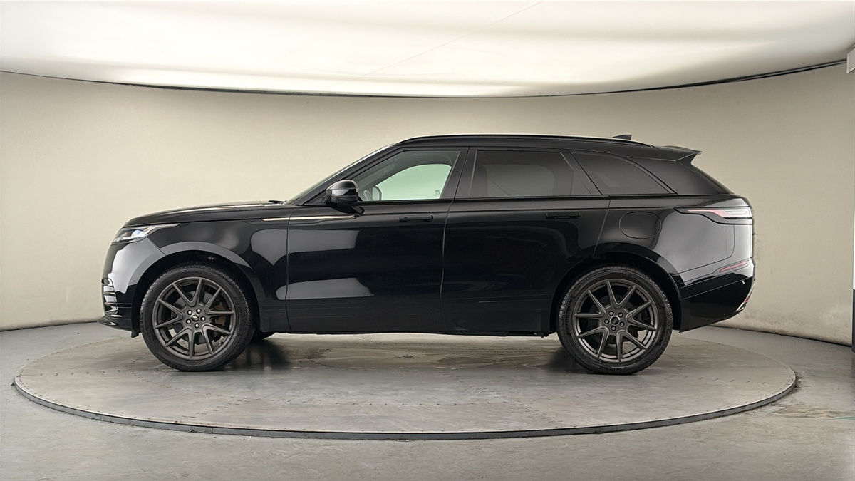 Land Rover Range Rover Velar Image 15