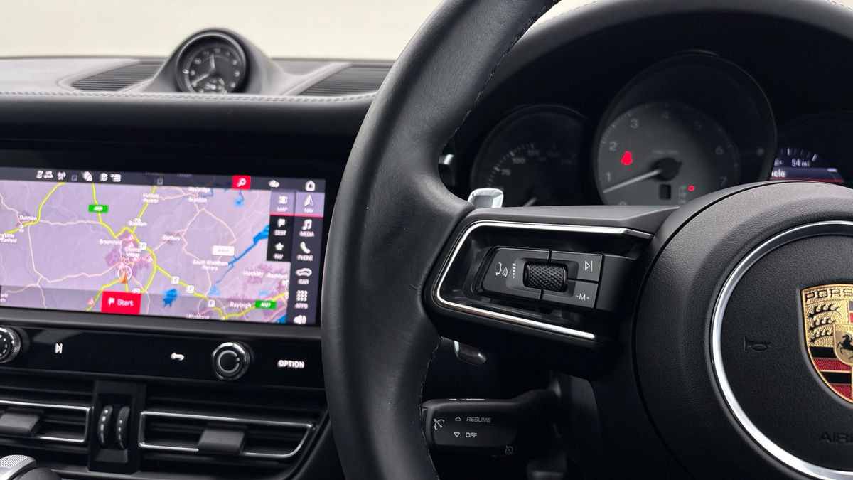 Porsche Macan Image 13