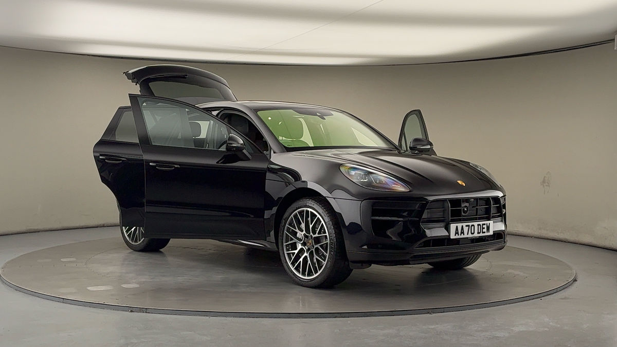 More views of Porsche Macan