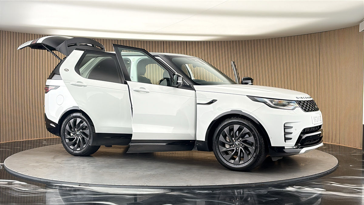More views of Land Rover Discovery