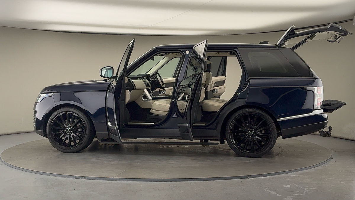 More views of Land Rover Range Rover