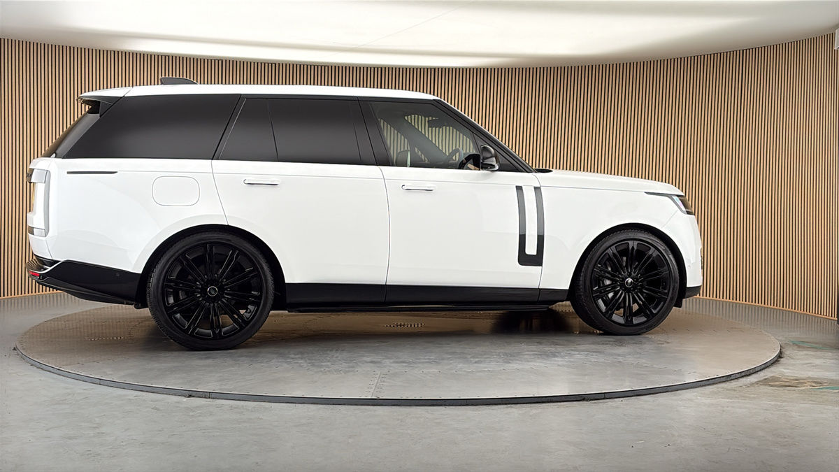 More views of Land Rover Range Rover