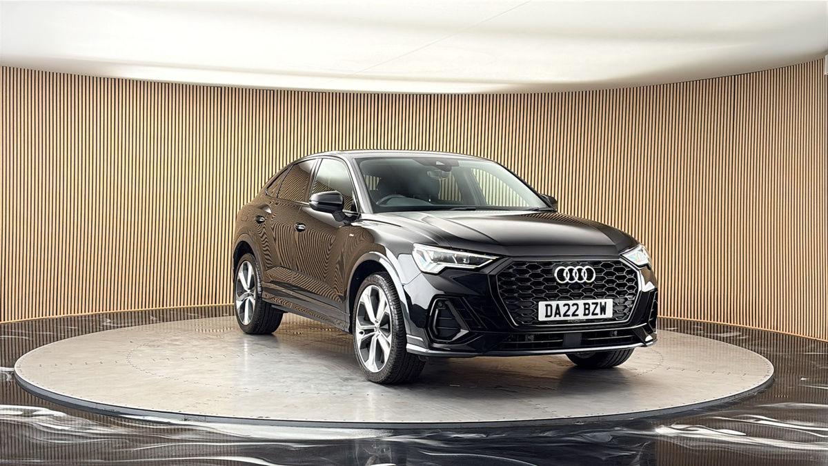 More views of Audi Q3