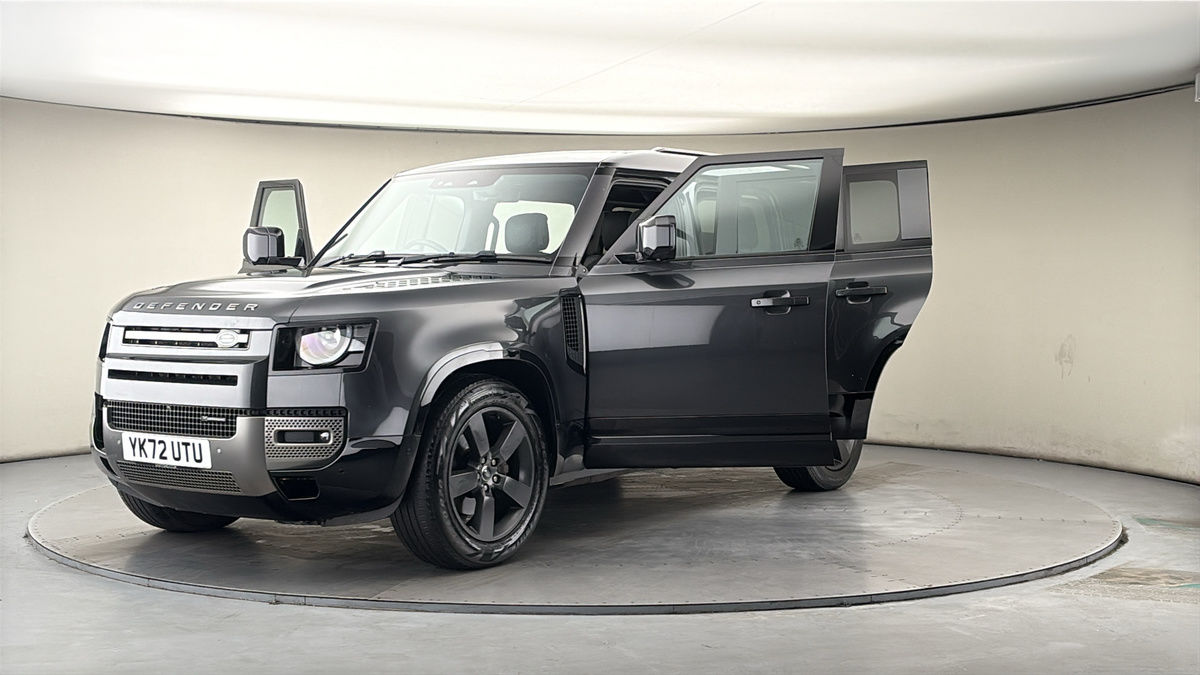 More views of Land Rover Defender 110