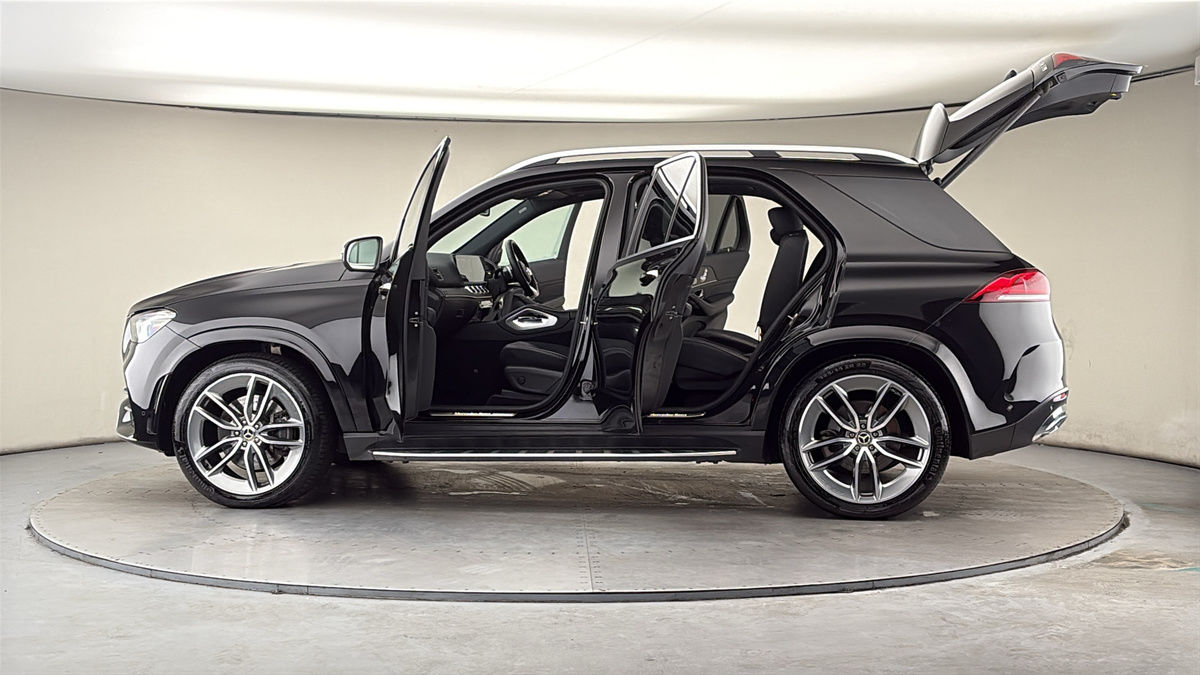 More views of Mercedes-Benz GLE