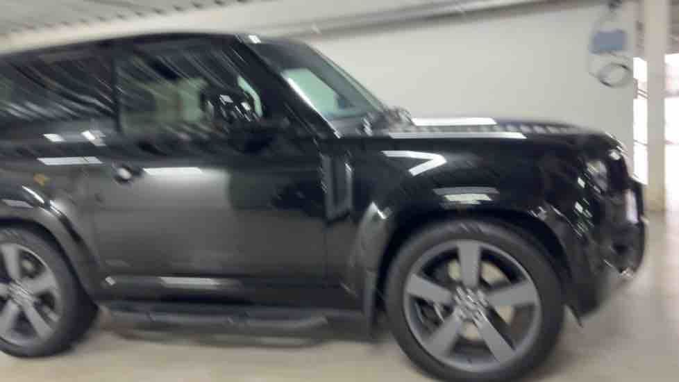 More views of Land Rover Defender 90