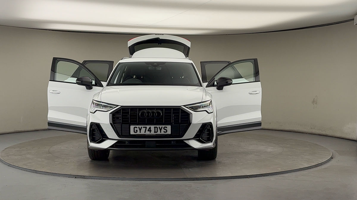 More views of Audi Q3