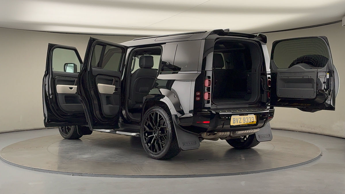 More views of Land Rover Defender 110