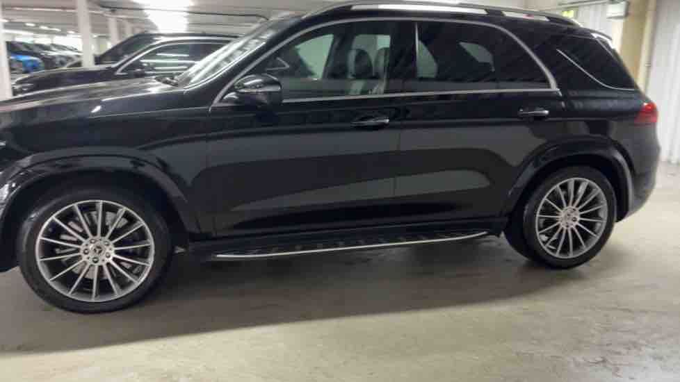 More views of Mercedes-Benz GLE