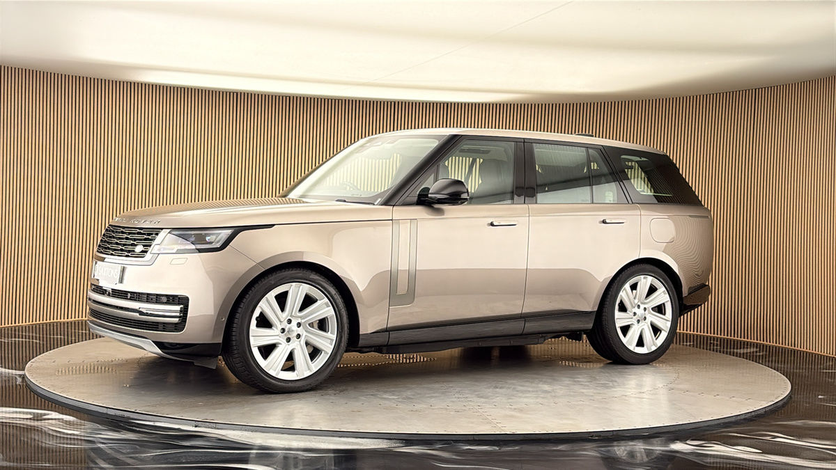 More views of Land Rover Range Rover
