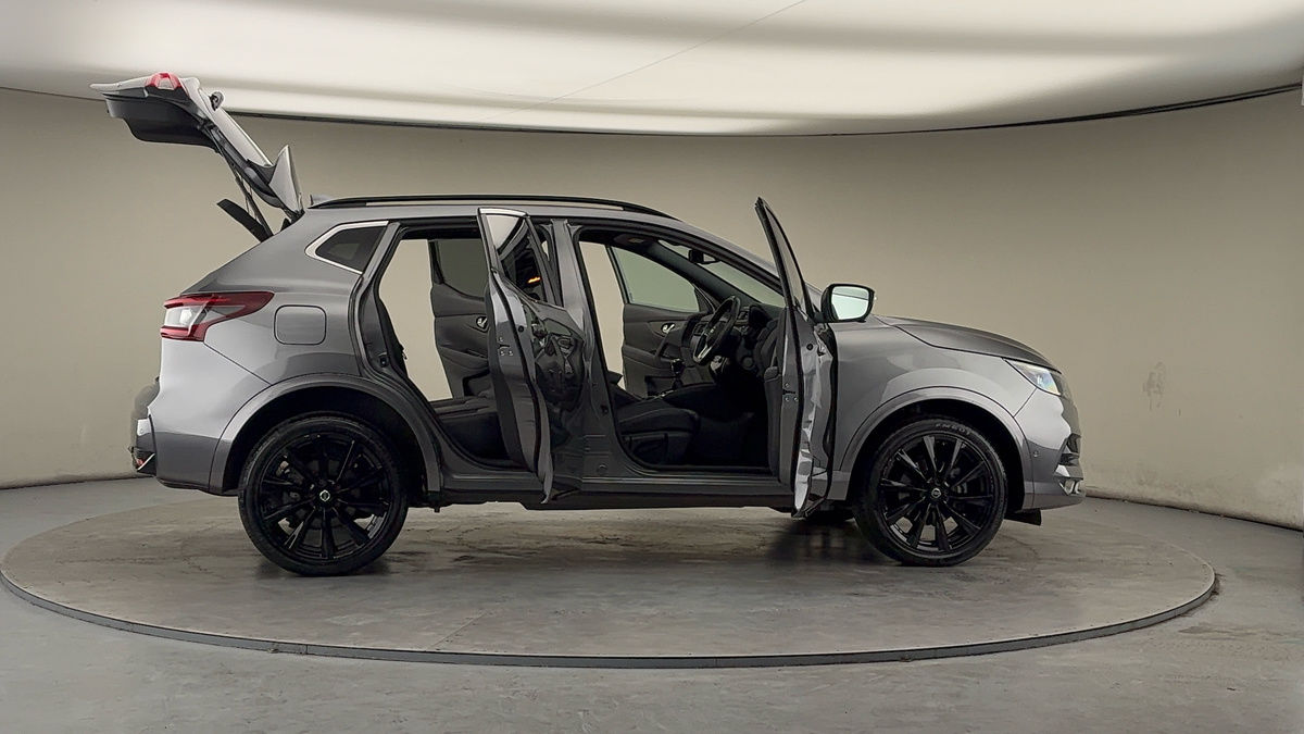 More views of Nissan Qashqai