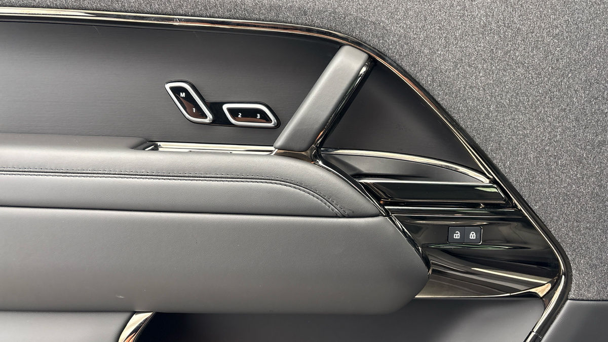 Land Rover Range Rover Sport Image 19