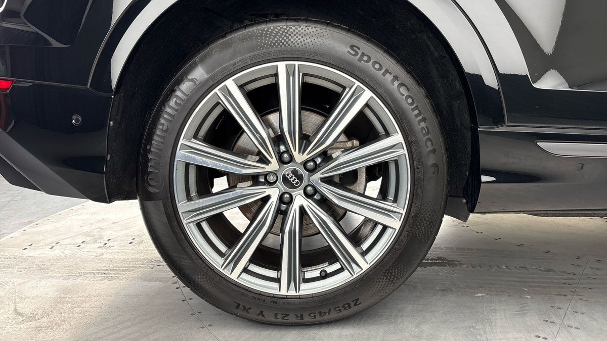 Audi Q8 Image 10