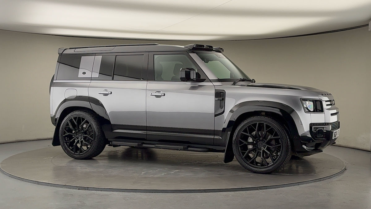 More views of Land Rover Defender 110