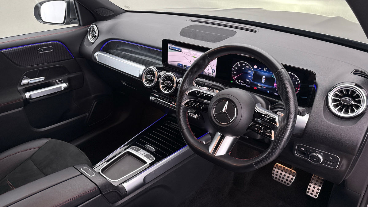 Mercedes-Benz GLB Image 5