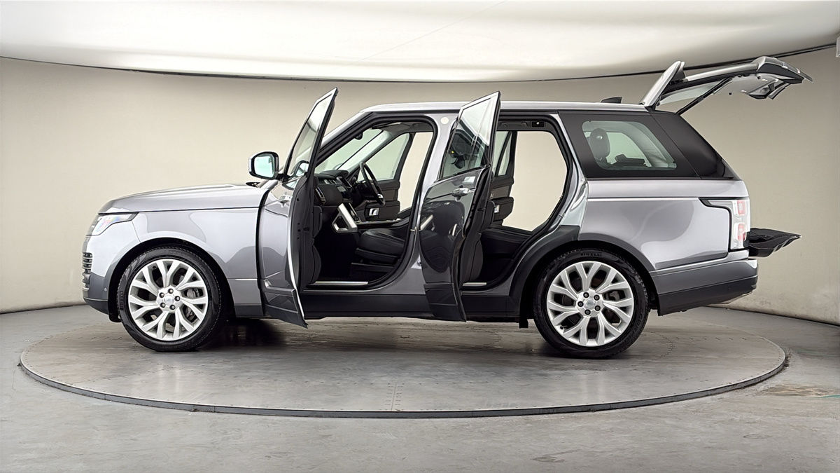 More views of Land Rover Range Rover