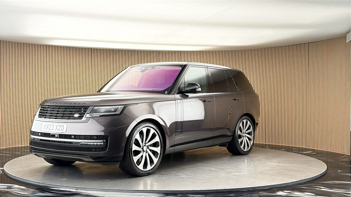 More views of Land Rover Range Rover