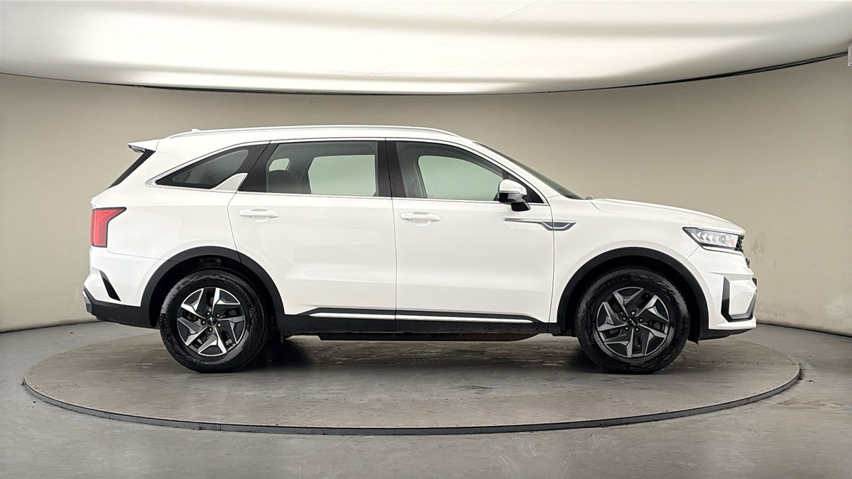 More views of Kia Sorento