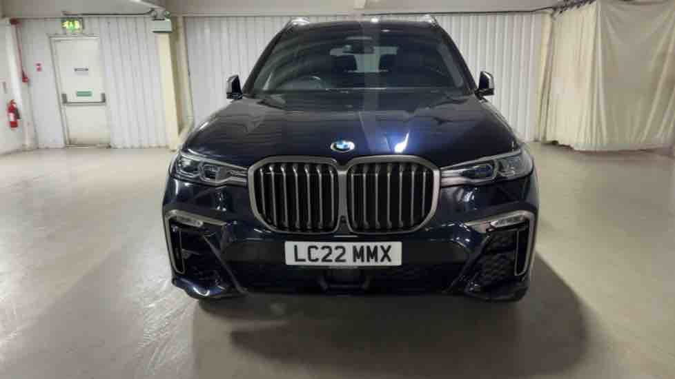 More views of BMW X7