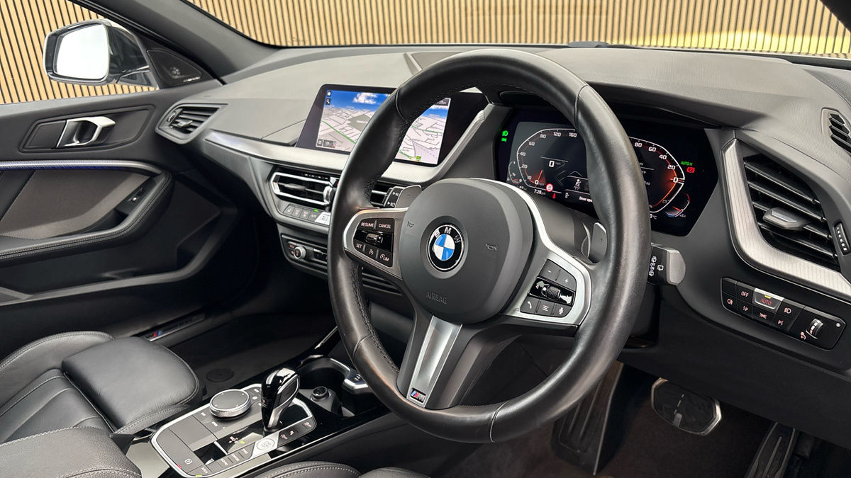 BMW 1 Series Image 5