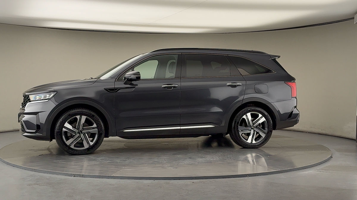 More views of Kia Sorento