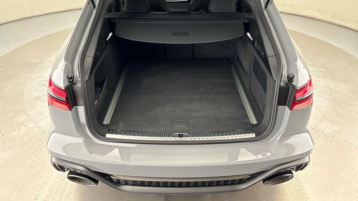 Audi RS6 Avant Image 11