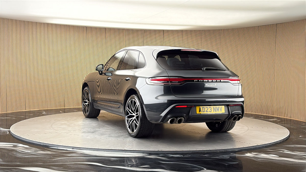 More views of Porsche Macan