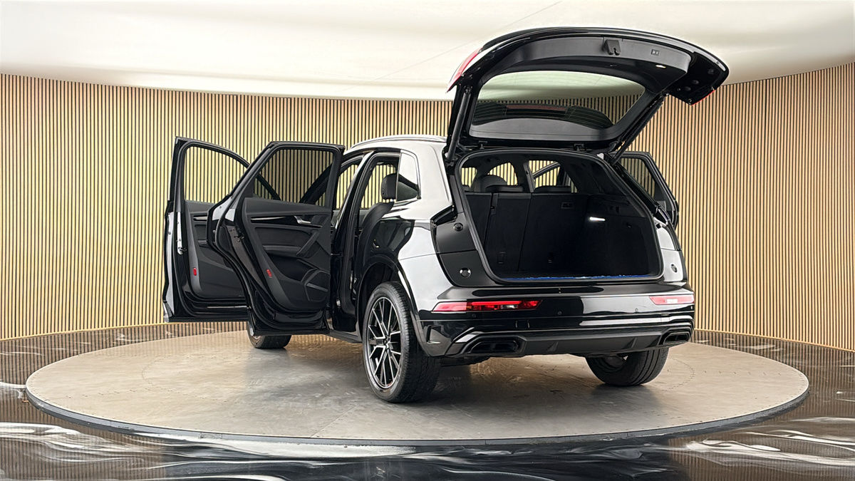 More views of Audi Q5