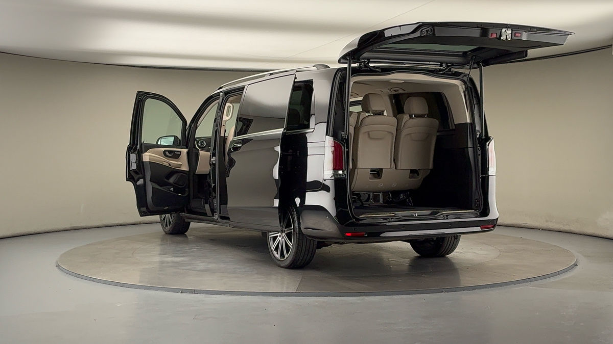 Mercedes-Benz V Class Image 23