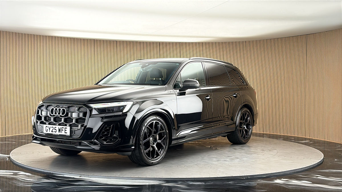 More views of Audi Q7