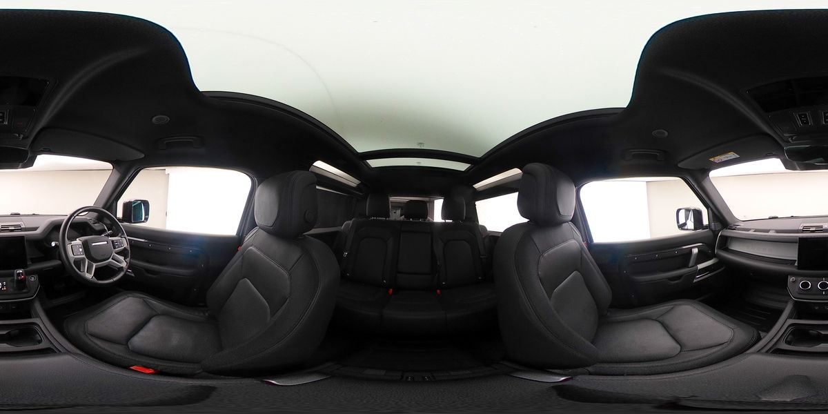 More views of Land Rover Defender 90