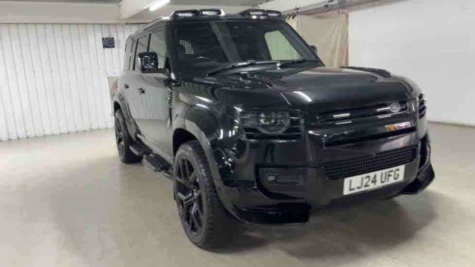 More views of Land Rover Defender 110