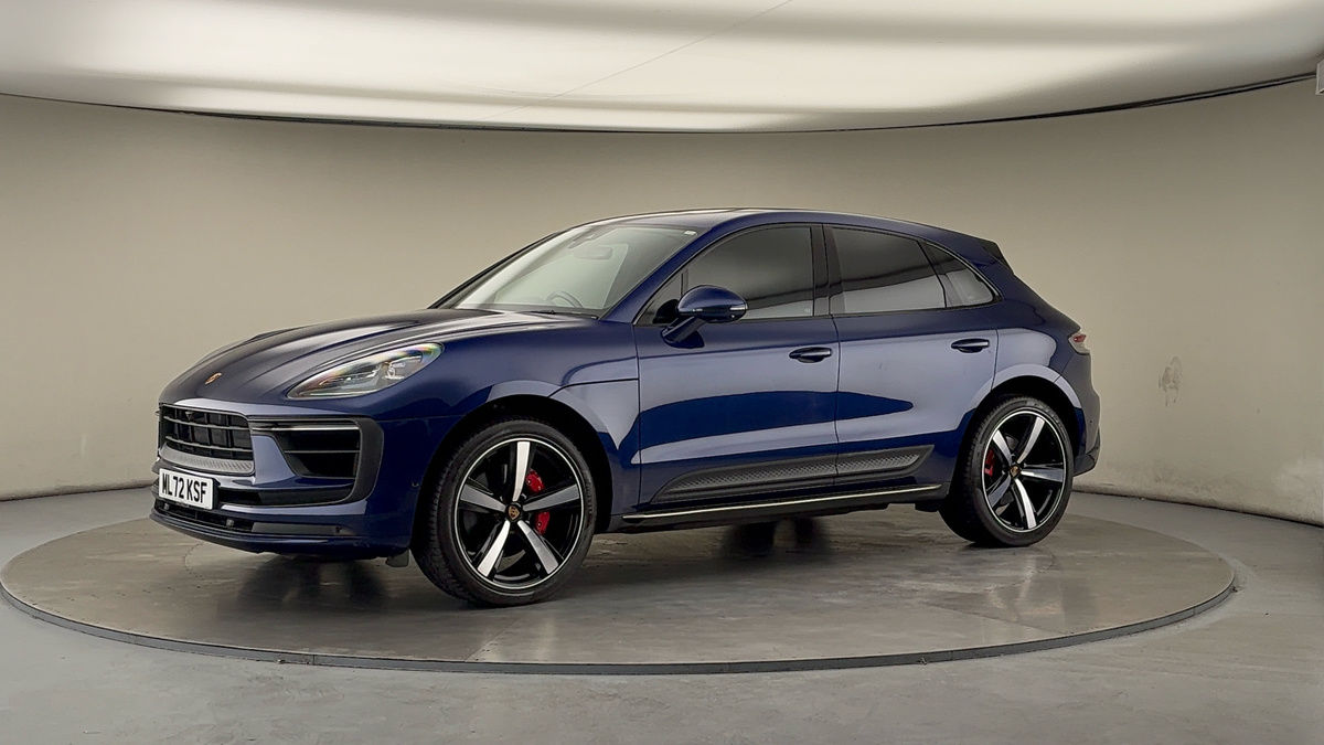 More views of Porsche Macan