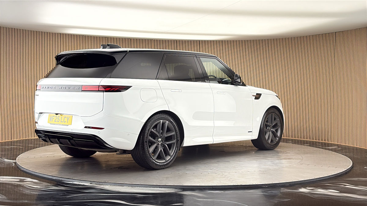Land Rover Range Rover Sport Image 21