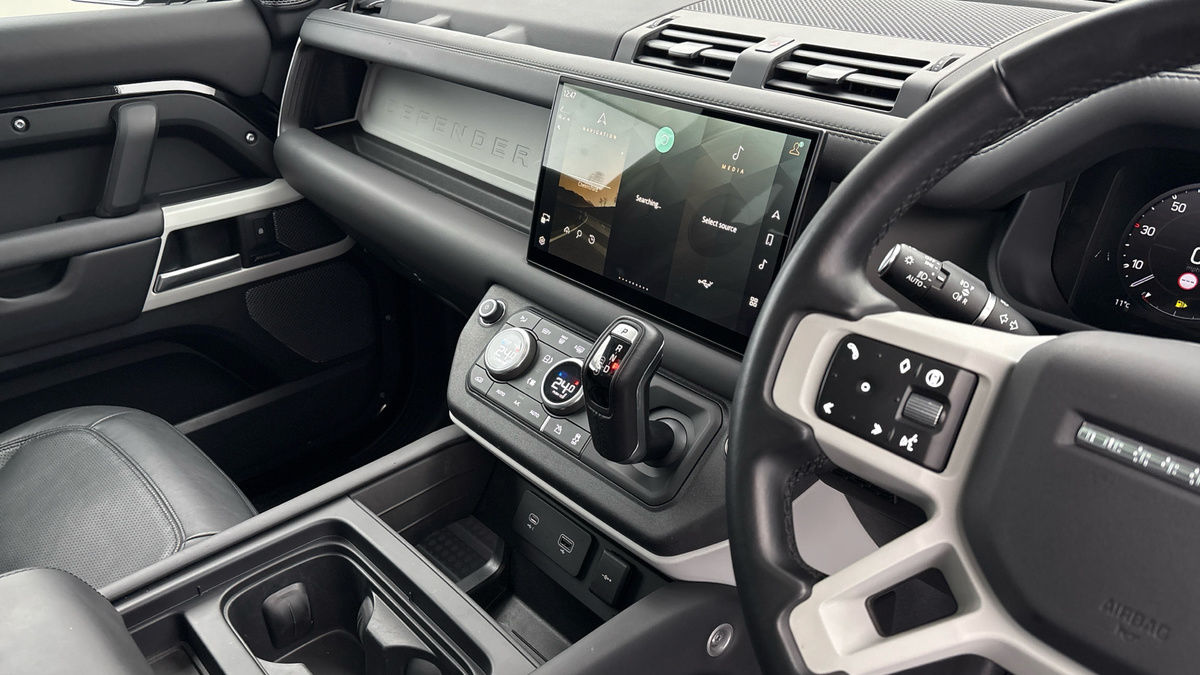 Land Rover Defender 90 Image 18