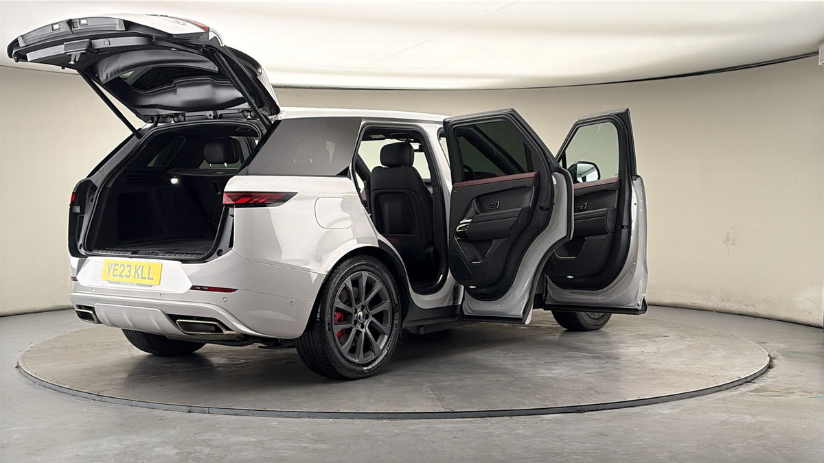 More views of Land Rover Range Rover Sport