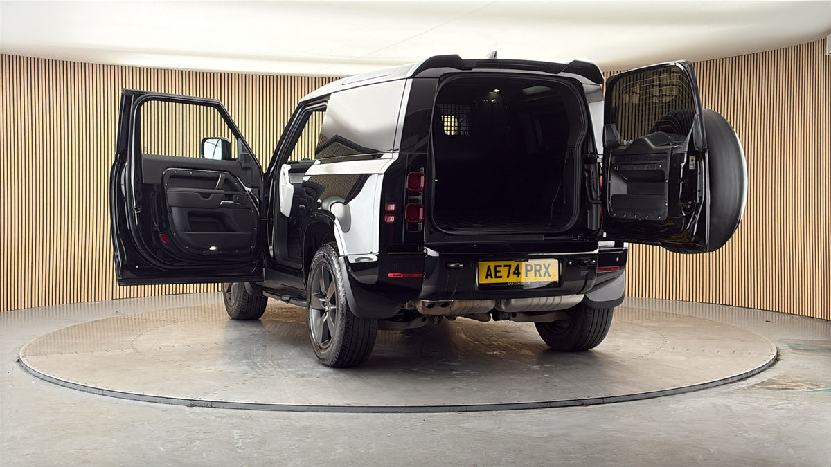 More views of Land Rover Defender 90