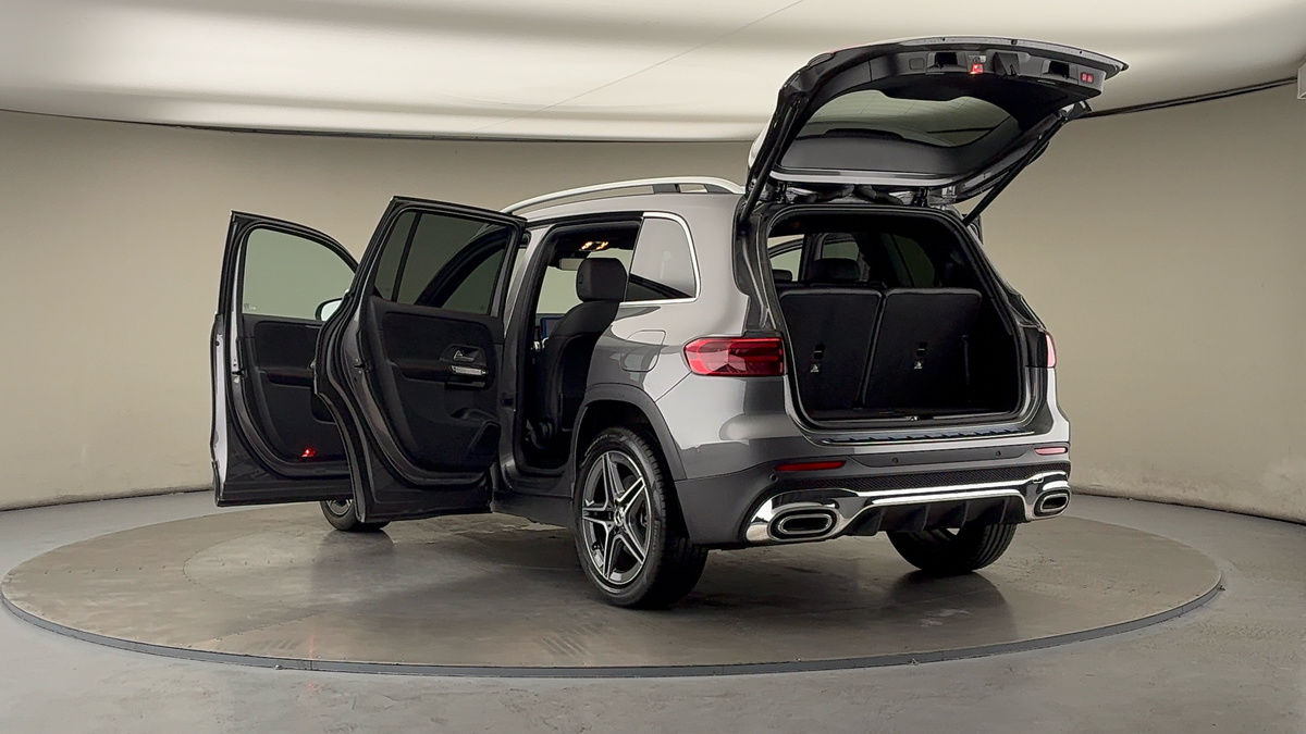 Mercedes-Benz GLB Image 23